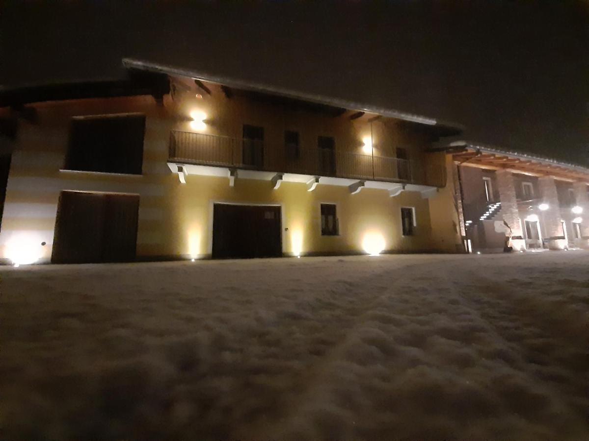Agriturismo Fior Di Campo ドロネーロ エクステリア 写真
